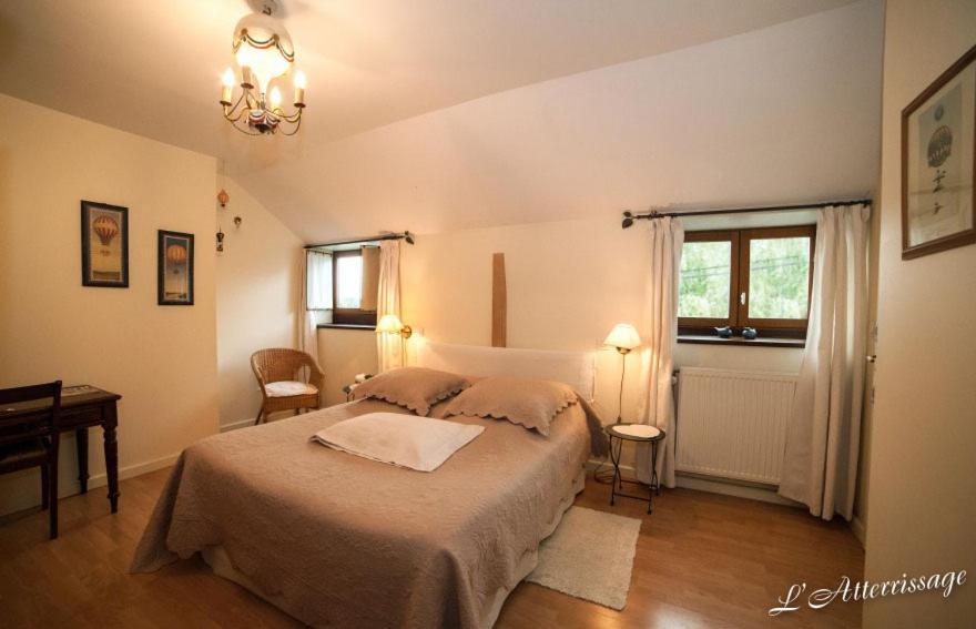 Bed and Breakfast L'Atterrissage Santes Exteriér fotografie